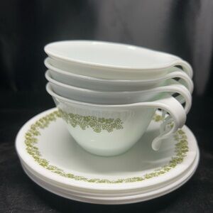 Set Of 4 Corelle Spring Blossom Crazy Daisy Green Hook Handle Cups & Saucers.